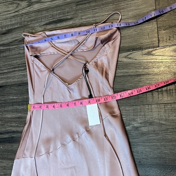 ASTR the label  Women's Gaia Sleeveless Midi Slip Dress NWT - Picture 15 of 16